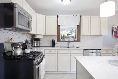 636 Dighton Ave, Taunton, MA 02780 - Photo 6