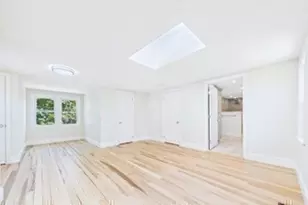 13 Hammond St, Mattapoisett, MA 02739 - Photo 14