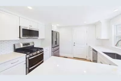 13 Hammond Street, Mattapoisett, MA 02739 - Photo 14