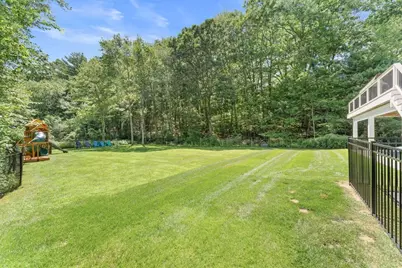 18 Crystal Hill Ter, Westwood, MA 02090 - Photo 4