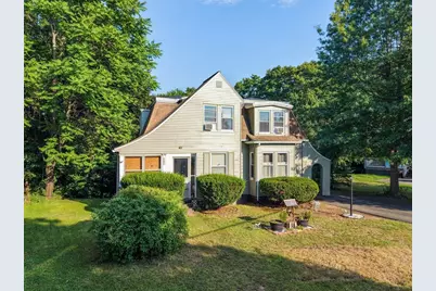 307 Fountain St, Springfield, MA 01108 - Photo 2