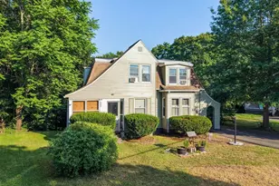 307 Fountain St, Springfield, MA 01108 - Photo 2