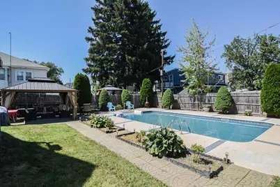 43 Warren St, Revere, MA 02151 - Photo 36