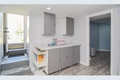 43 Warren St, Revere, MA 02151 - Photo 32