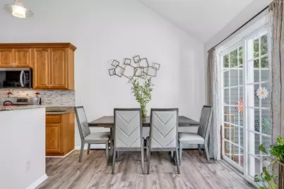 822 Methuen St #822, Dracut, MA 01826 - Photo 6