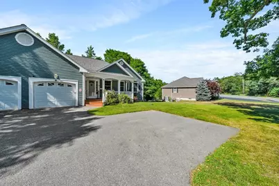 822 Methuen St #822, Dracut, MA 01826 - Photo 24