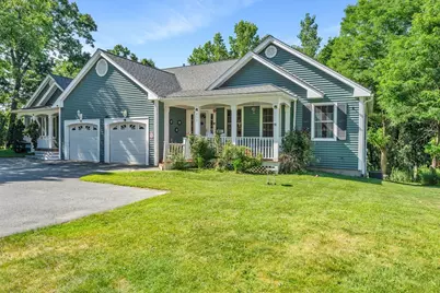 822 Methuen St #822, Dracut, MA 01826 - Photo 1