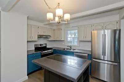 70 Yeoman Avenue, Westfield, MA 01085 - Photo 12