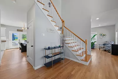 51 Elaine Cir, Springfield, MA 01109 - Photo 18