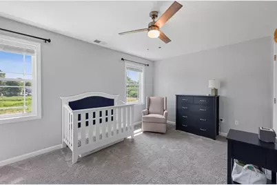 51 Elaine Cir, Springfield, MA 01109 - Photo 16