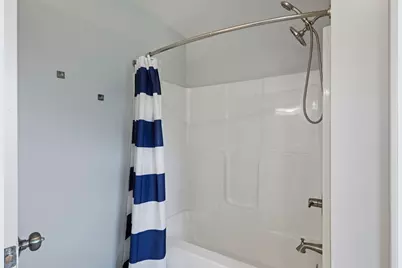 51 Elaine Cir, Springfield, MA 01109 - Photo 12