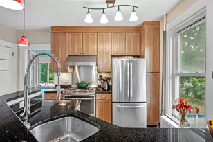128 Selwyn St, Boston, MA 02131 - Photo 16