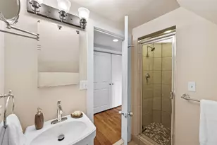 128 Selwyn St, Boston, MA 02131 - Photo 30