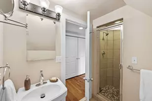 128 Selwyn St, Boston, MA 02131 - Photo 30