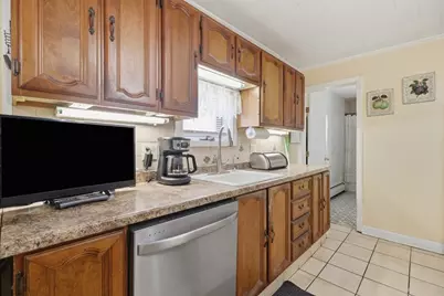 100 Lincoln Terrace, Leominster, MA 01453 - Photo 8