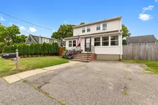 8 Porter Rd, North Reading, MA 01864 - Photo 4