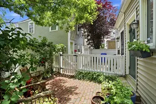 4 Short St Pl, Boston, MA 02129 - Photo 12