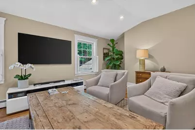 43 Atwood St, Wellesley, MA 02482 - Photo 10