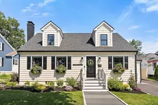 50 Holland St, Winchester, MA 01890 - Photo 4