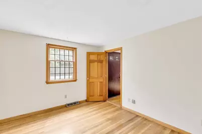 804 Putnam Ave, Barnstable, MA 02635 - Photo 18