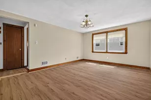 19 Springvale Ln, Lynn, MA 01904 - Photo 8