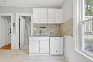 181 Churchills Ln, Milton, MA 02186 - Photo 4