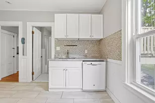 181 Churchills Ln, Milton, MA 02186 - Photo 4