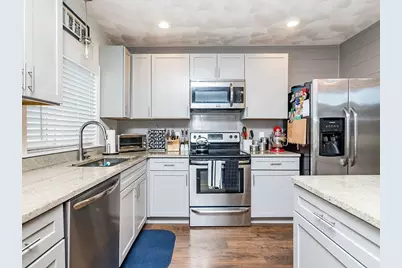 132 Dolphin Ave #4, Revere, MA 02151 - Photo 1