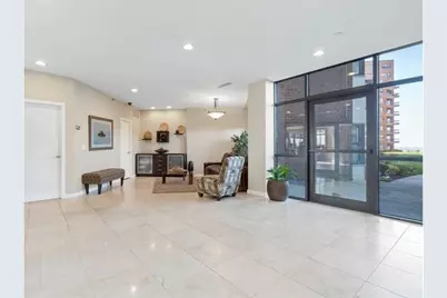 1 Seal Harbor Rd #812, Winthrop, MA 02152 - Photo 4
