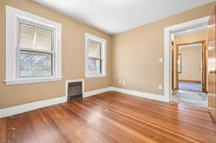 132 West St, Malden, MA 02148 - Photo 4