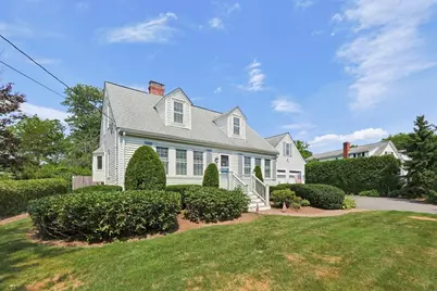 707 Page St, Stoughton, MA 02072 - Photo 2