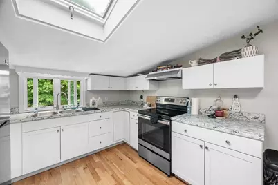 463 Elliott St, Beverly, MA 01915 - Photo 18