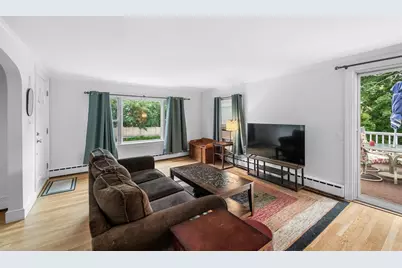 463 Elliott St, Beverly, MA 01915 - Photo 4