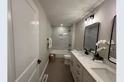 404 Oxford St N #2, Auburn, MA 01501 - Photo 6