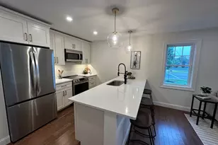 404 Oxford St N, Auburn, MA 01501 - Photo 2