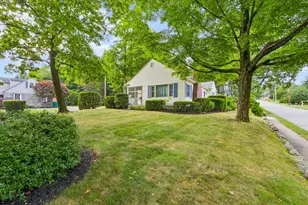 2 Hunting St, North Attleboro, MA 02760 - Photo 18
