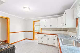 2 Hunting St, North Attleboro, MA 02760 - Photo 8