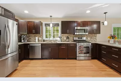 8 Chessman Rd, Mansfield, MA 02048 - Photo 6