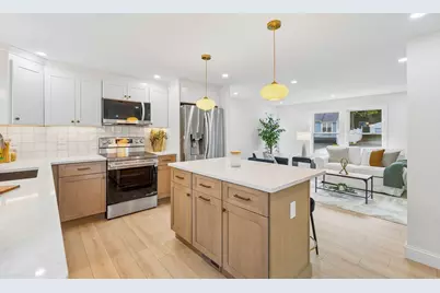 77 Hurd St, Lynn, MA 01905 - Photo 10