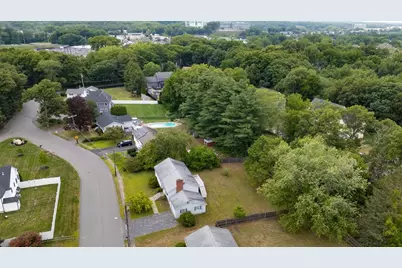 9 Eugene Rd, Burlington, MA 01803 - Photo 4