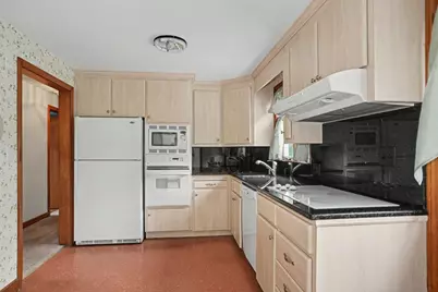 9 Eugene Rd, Burlington, MA 01803 - Photo 12