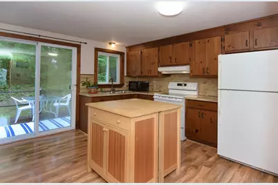 36 Hunter Ave, Hudson, MA 01749 - Photo 8