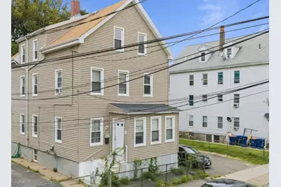 17 Salisbury St, New Bedford, MA 02744 - Photo 2