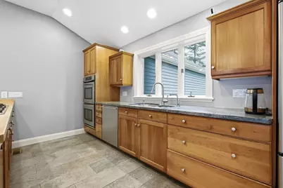 56 Arrowhead Rd, Weston, MA 02493 - Photo 2