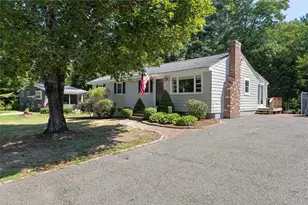 3 Parliament Dr, Franklin, MA 02038 - Photo 2