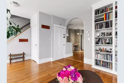 246 Cypress St #4, Brookline, MA 02445 - Photo 2