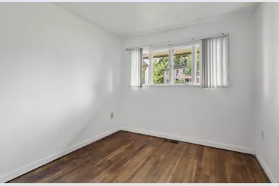 11 Saint Marys Rd, Burlington, MA 01803 - Photo 16