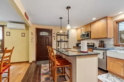 378 Pelham Rd, Dracut, MA 01826 - Photo 6