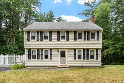 378 Pelham Rd, Dracut, MA 01826 - Photo 2