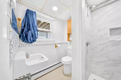 17 Brookline St, Lawrence, MA 01841 - Photo 8